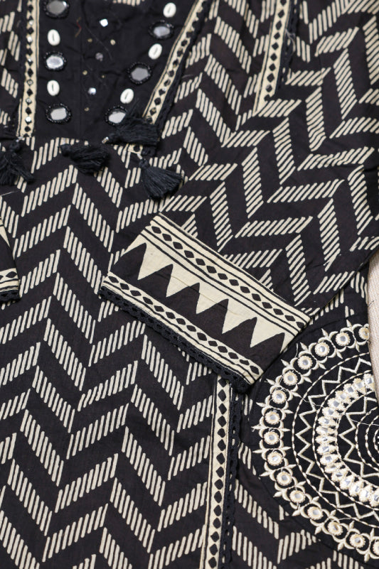 Black & White Printed Kurta Set for Women