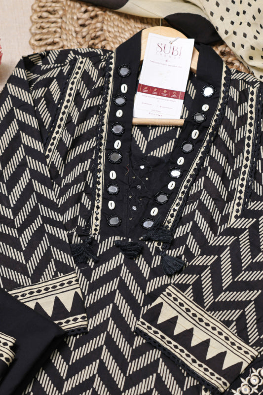 Black & White Printed Kurta Set for Women